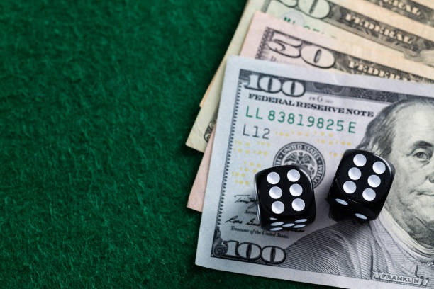 Ikan Hoki game interface showing multiplier rise and cash-out button on slotcc platform